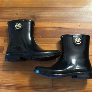 Michael Kors Patent Leather boots - Size 7